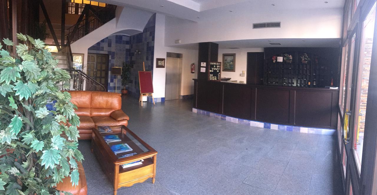 Hotel Perales Talavera de la Reina Zewnętrze zdjęcie