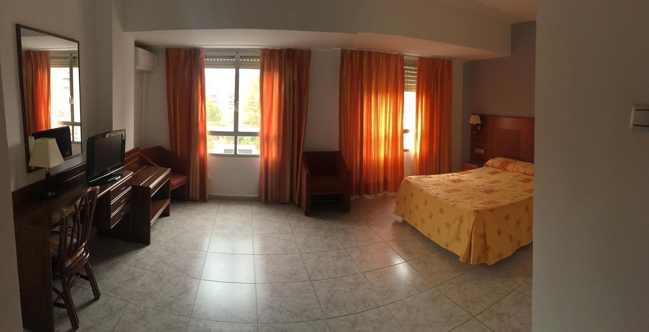 Hotel Perales Talavera de la Reina Zewnętrze zdjęcie